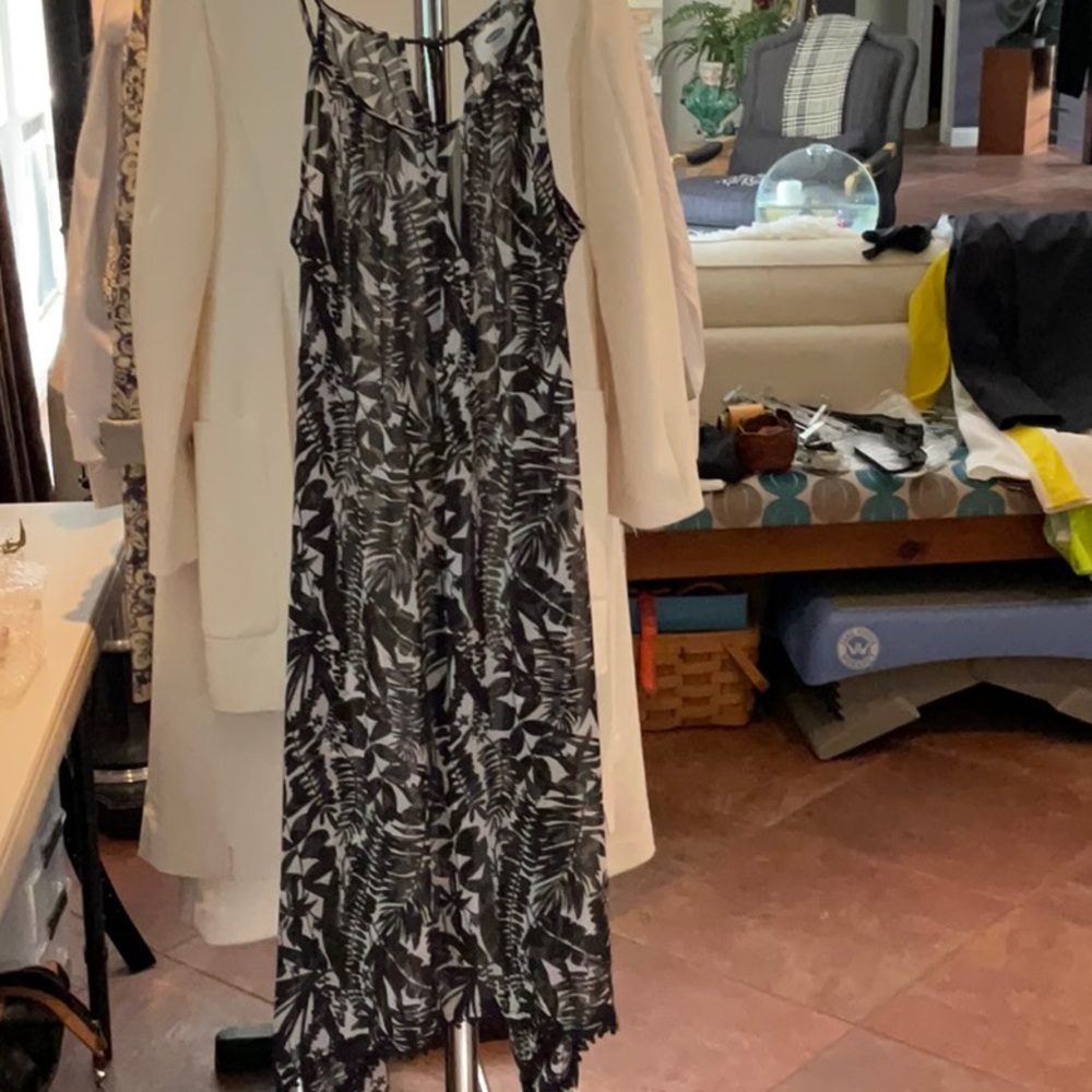 Old Navy Black and White Patterned Dress